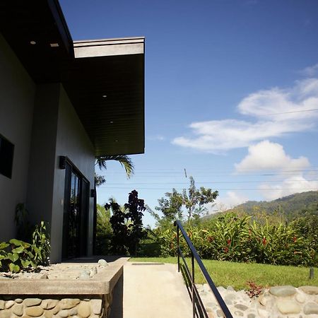 Jungle Home With King Beds -5 Minutes From The Beach Увита Екстериор снимка
